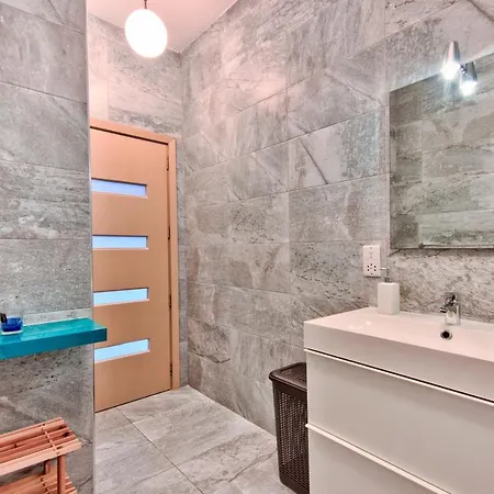 Superb Penthouse With Views & Terrace 公寓 纳克萨