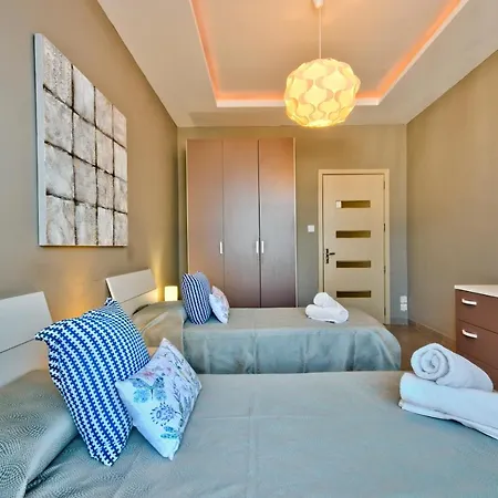 Superb Penthouse With Views & Terrace Apartment